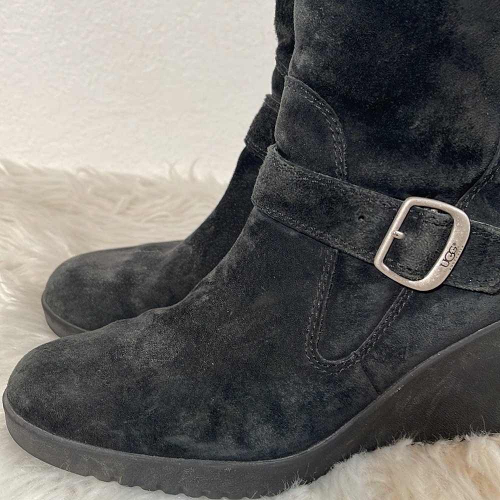 Ugg Australia Women's Black Suede Gisselle 5593 Wedge Heel Ankle Boots Size 8 - Picture 7 of 13